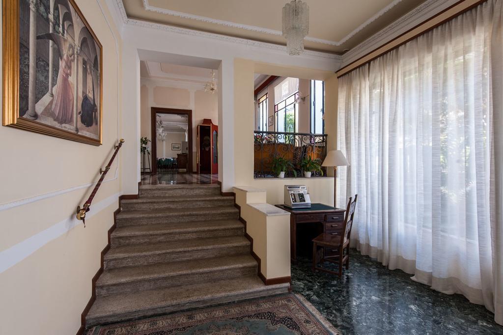 Hotel Byron Lido di Venezia Exterior foto