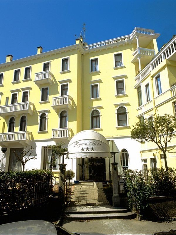 Hotel Byron Lido di Venezia Exterior foto